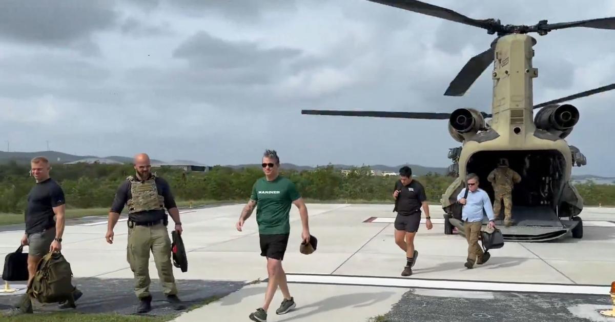 Desde Guantánamo, Hegseth advierte que EE UU está preparado para “cualquier eventualidad” en Cuba