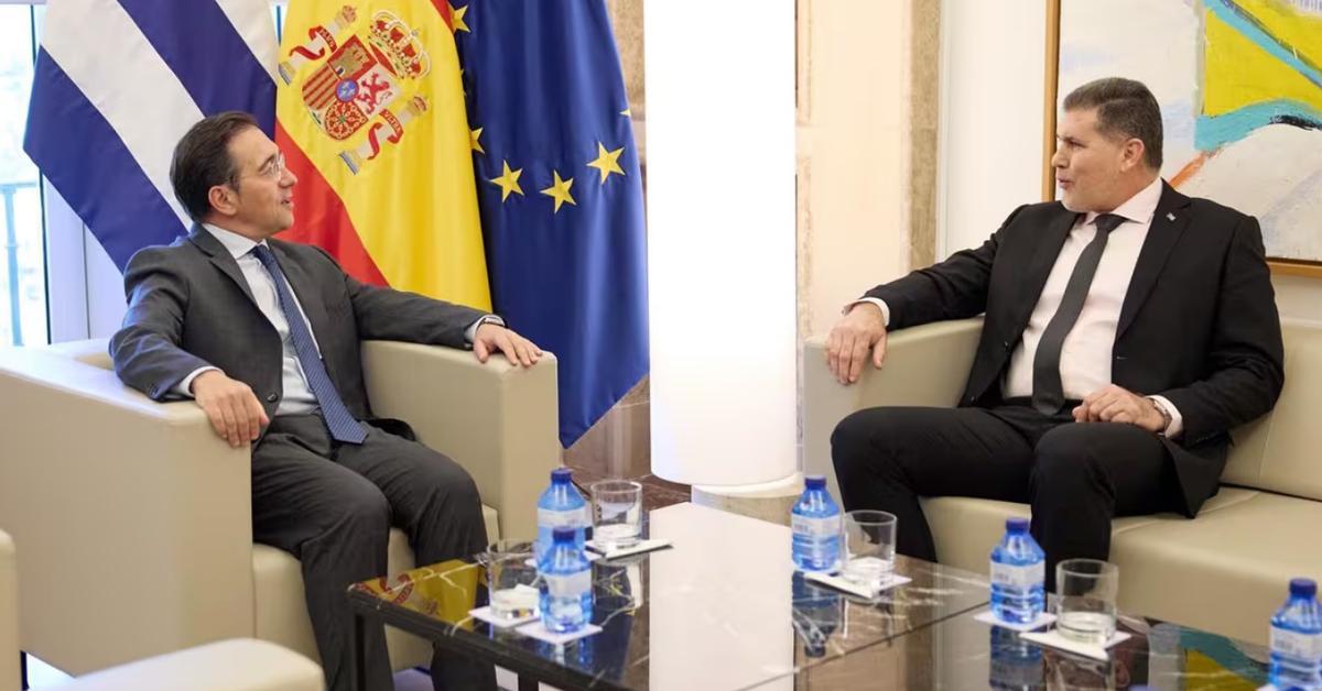Cuba-España: Pérez-Oliva habla de la "crítica coyuntura" de la Isla con el ministro español Albares
