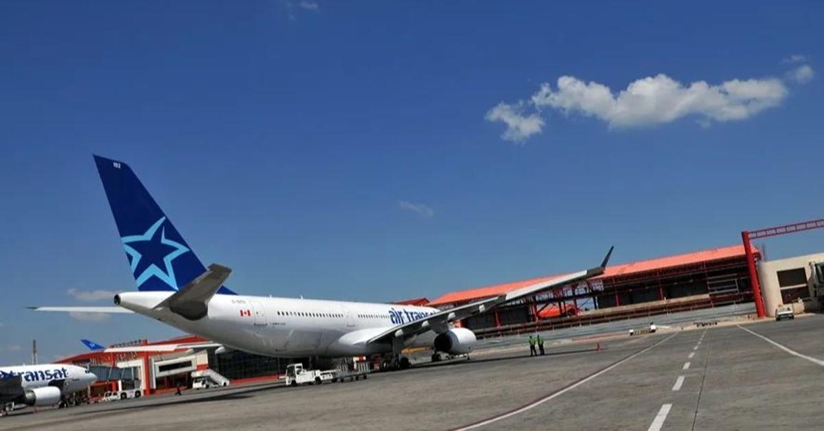 La suspensión de los vuelos a Cuba contribuye a hundir las cuentas de la aerolínea canadiense Air Transat