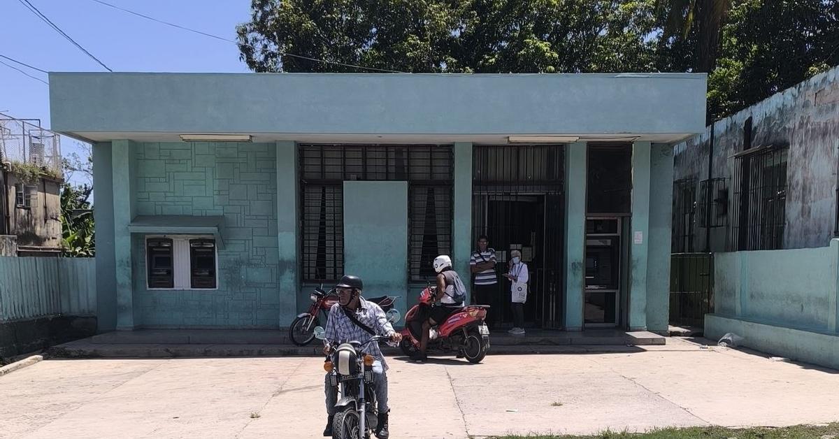 Asaltan un banco en La Habana unas horas antes de la entrega de las pensiones