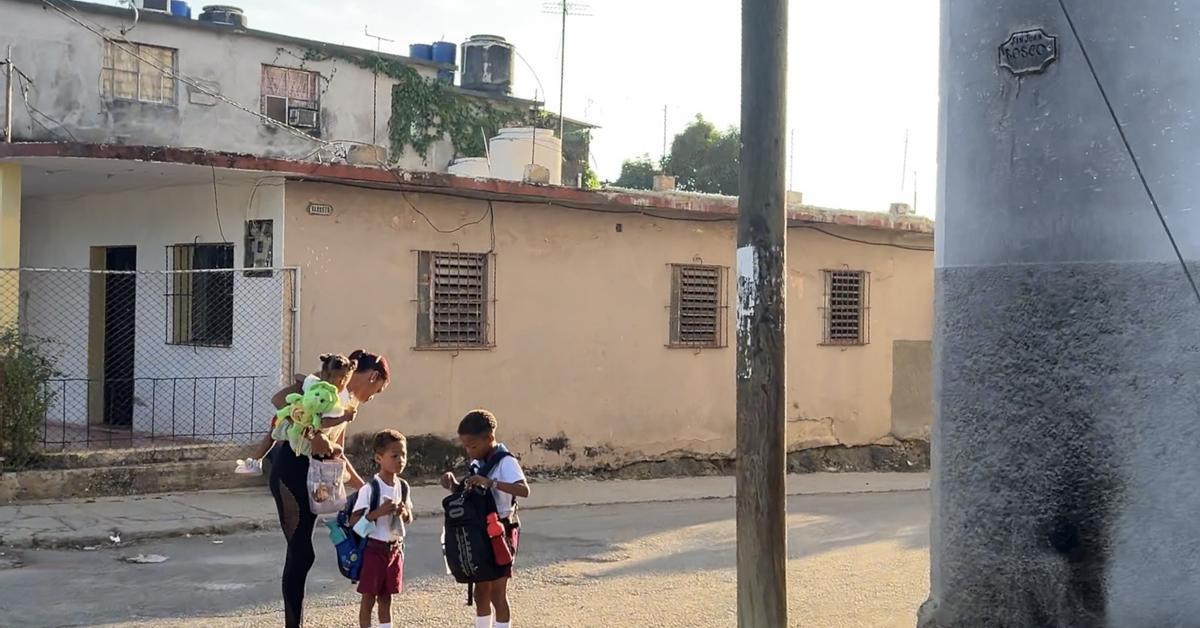 Las madres de Guanabacoa, en pie de guerra, se resisten a llevar a sus hijos a la escuela