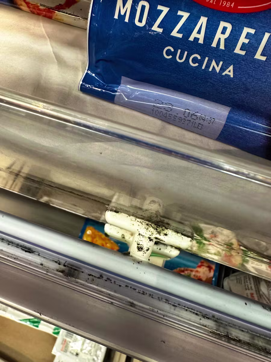Schimmel im Migros-Käseregal in Köniz: Spuren blieben vier Wochen sichtbar
