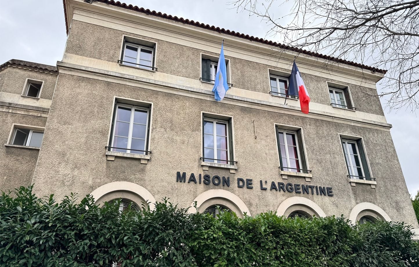 La politique de Javier Milei s’impose à la Cité universitaire de Paris