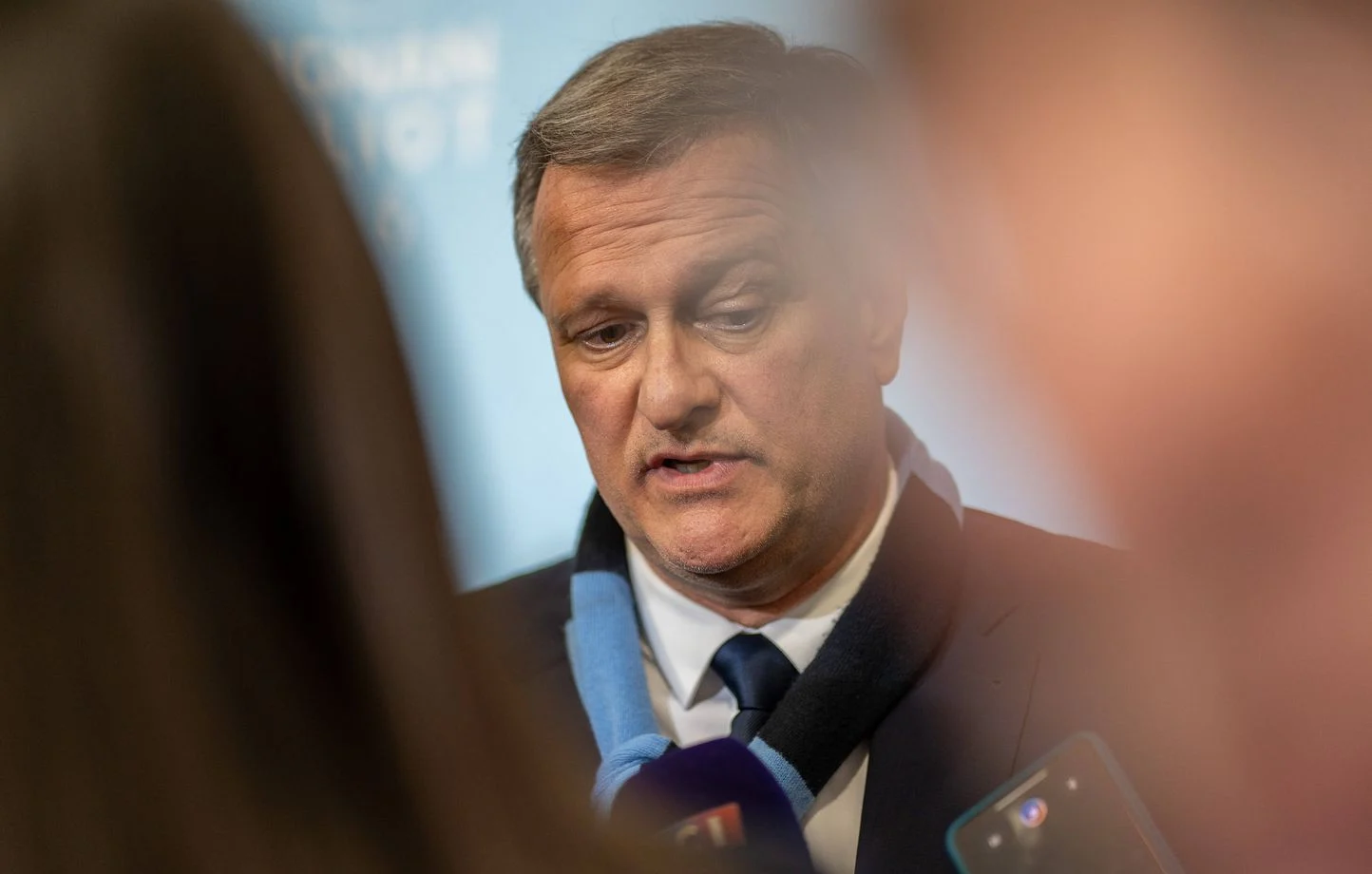 Une adjointe de Louis Aliot démissionne pour avoir frappé, ivre, une polici…