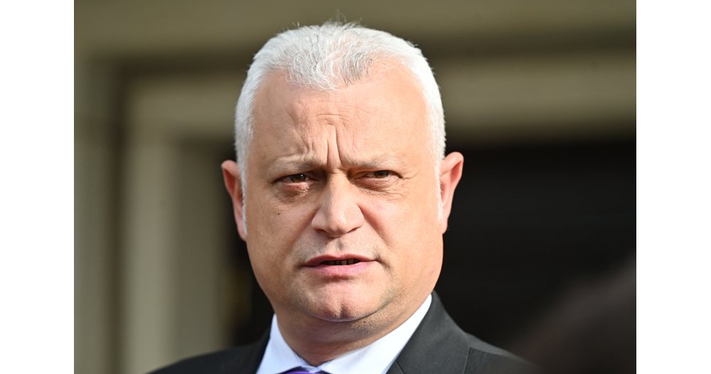 Емил Дечев: Кмет раздава социални помощи в плик с предизборни брошури