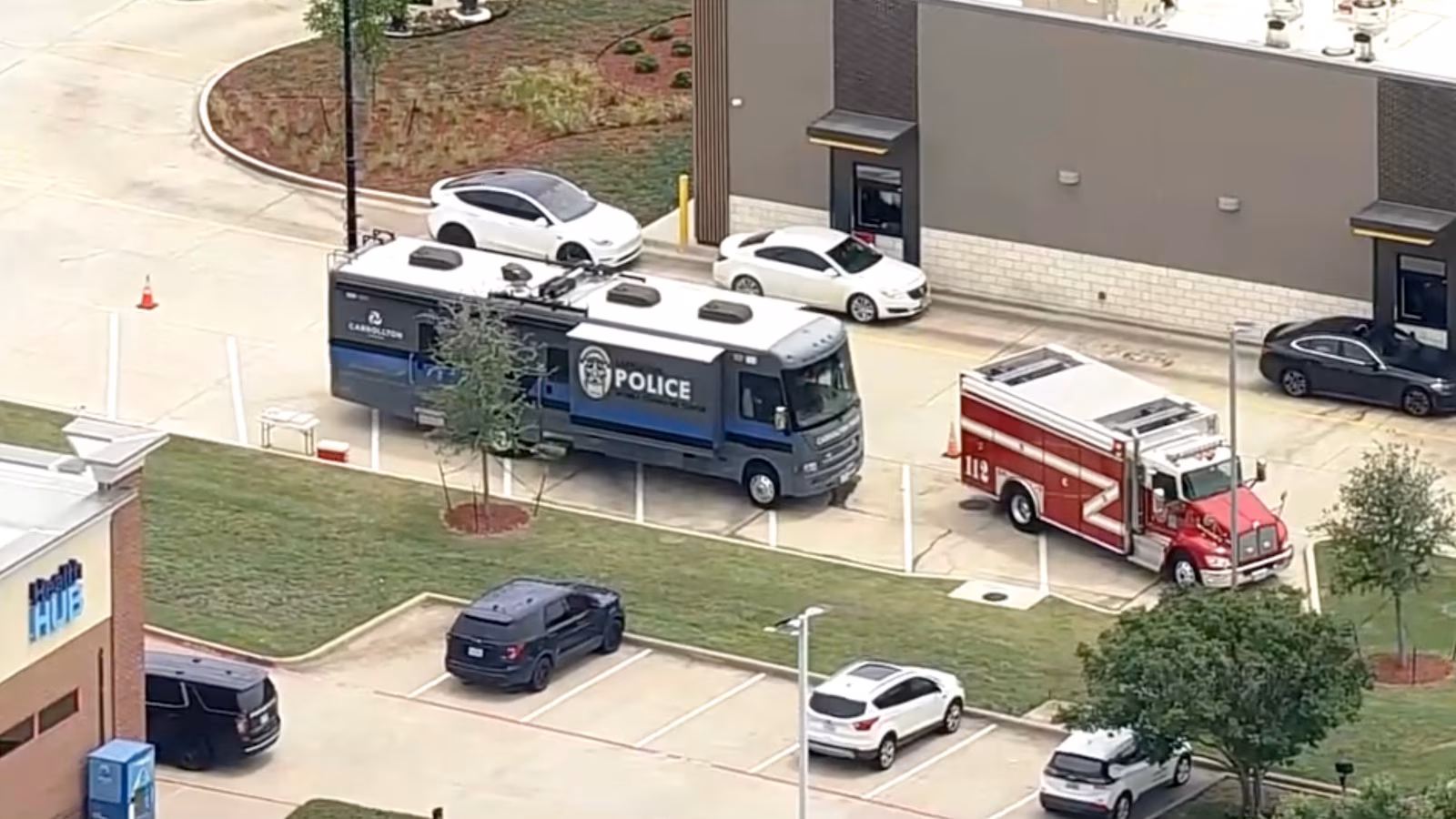 WFAA2 dead, 3 injured in shootings at Texas shopping center, apartment: Police