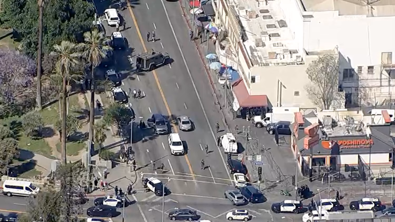 KABCFeds raid 'open-air drug market near Los Angeles' MacArthur ParkProsecutors said there was an "open-air drug market" at the park