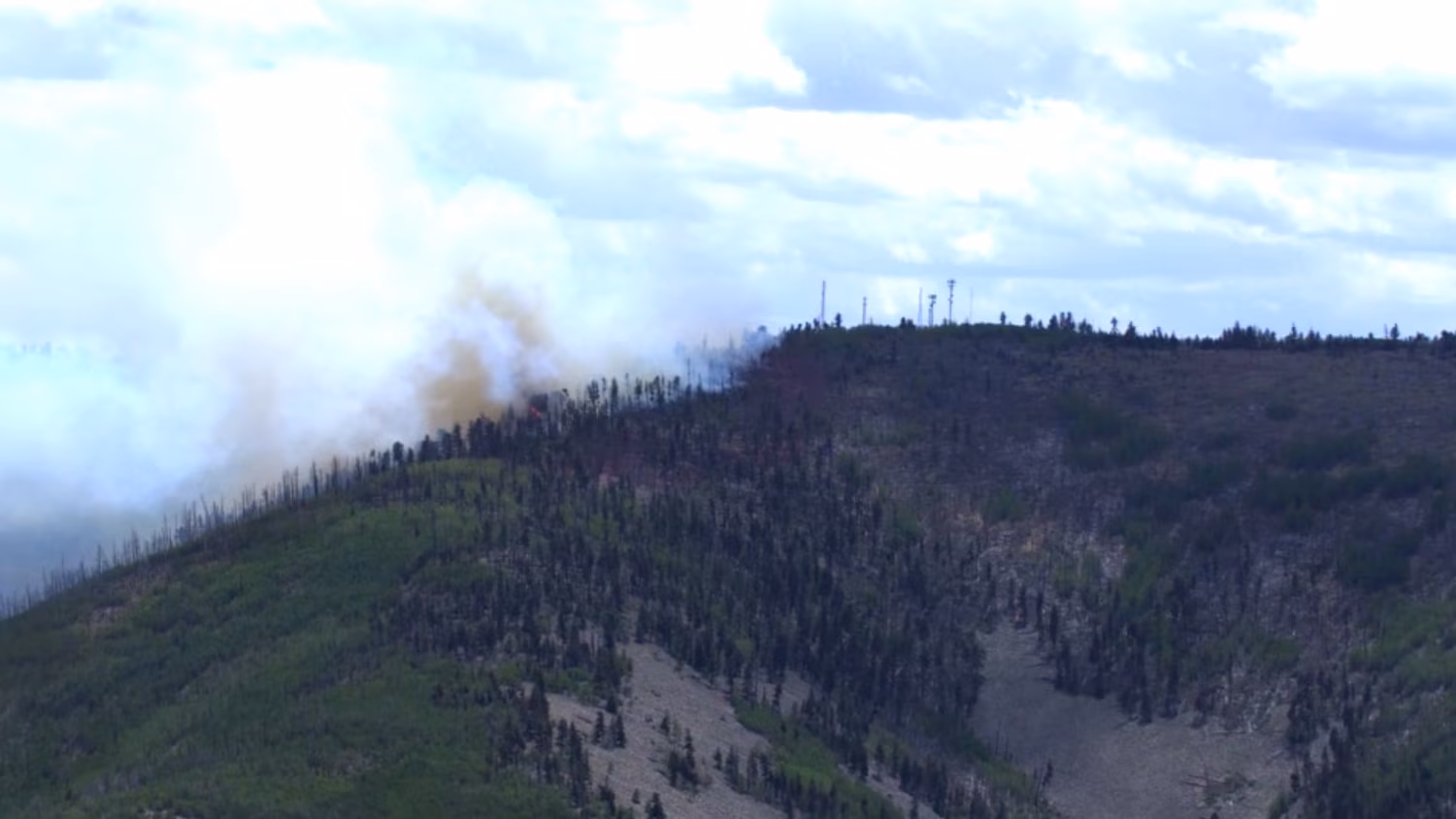All 4 on board killed in medical plane crash in New Mexico: Officials