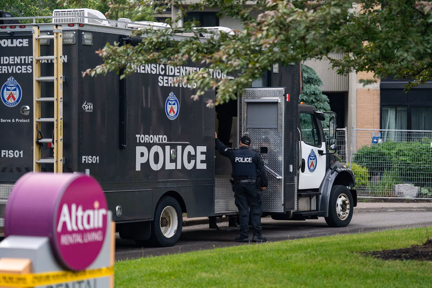 Toronto Officer Fatally Shot Executing Warrant in US Consulate Shooting Probe