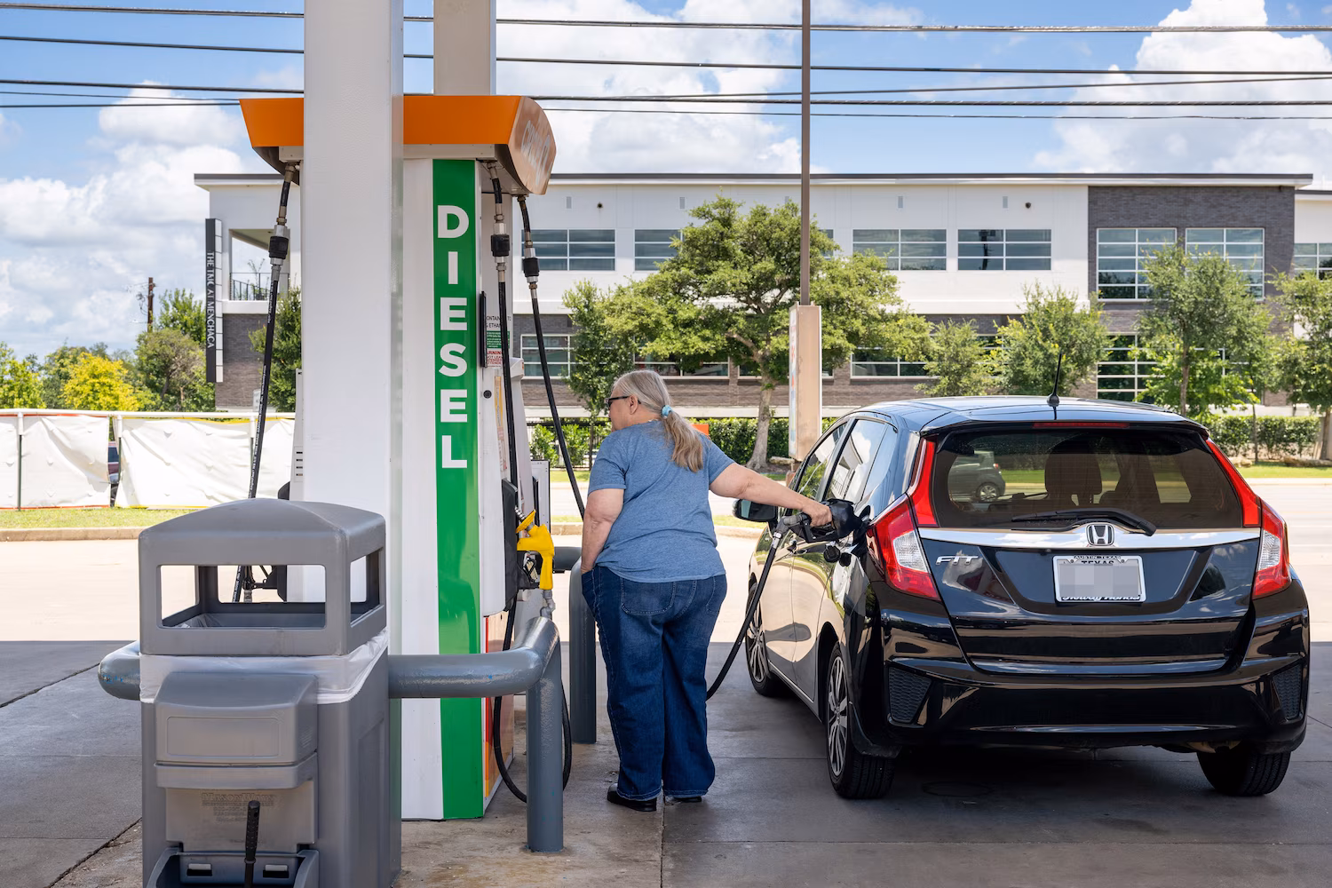 Global Oil Prices Fall to Lowest Level Since Before Iran War