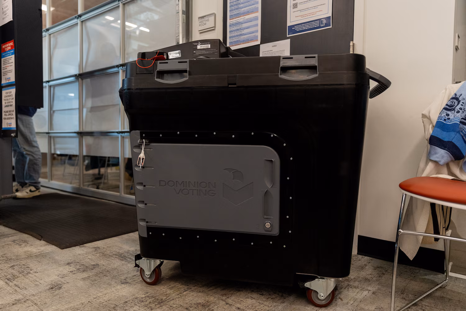 Voting machine company drops $1B defamation lawsuit against Mike Lindell