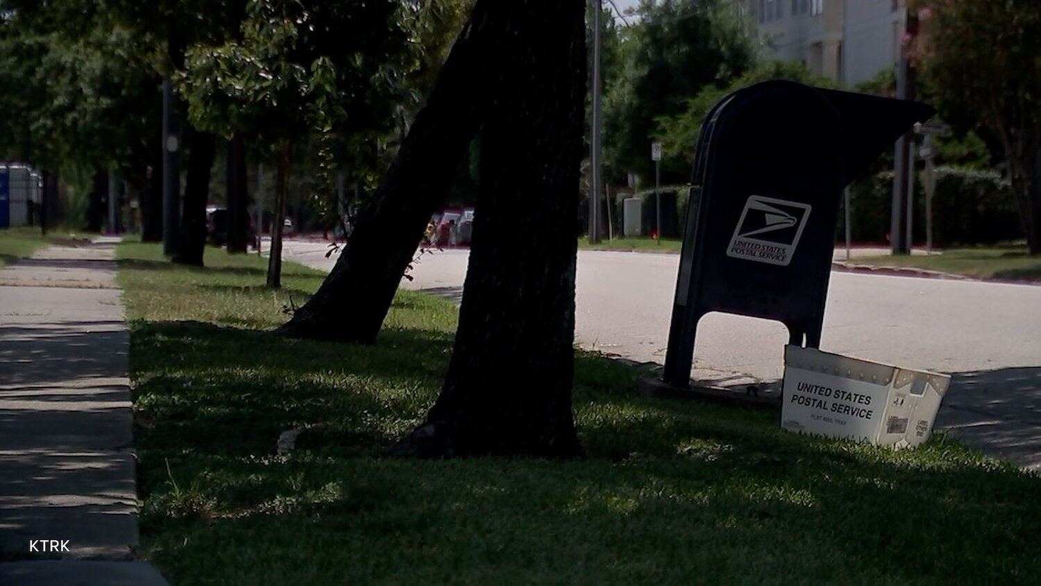 Houston postal carriers charged in alleged $23 million stolen check scheme