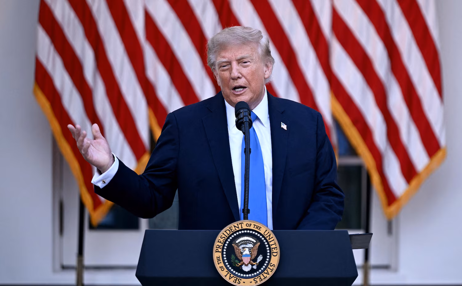 Trump ratchets up trade war, moves to ban many Canadian goods from entering US