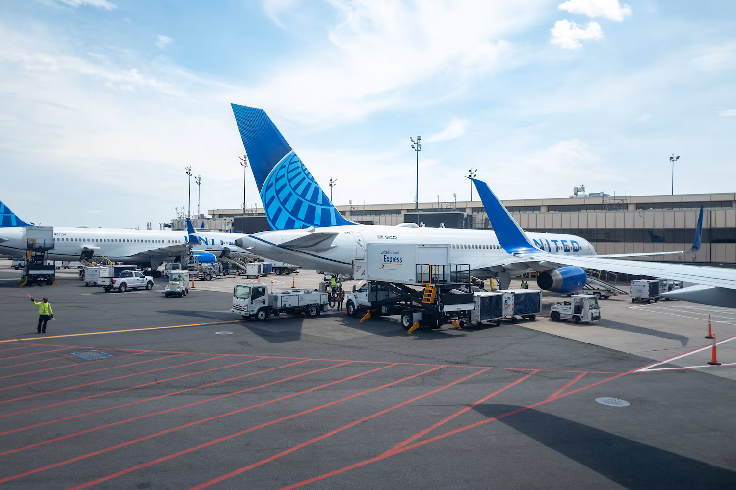 Flights halted at Newark and Philadelphia airports due to FAA equipment outage