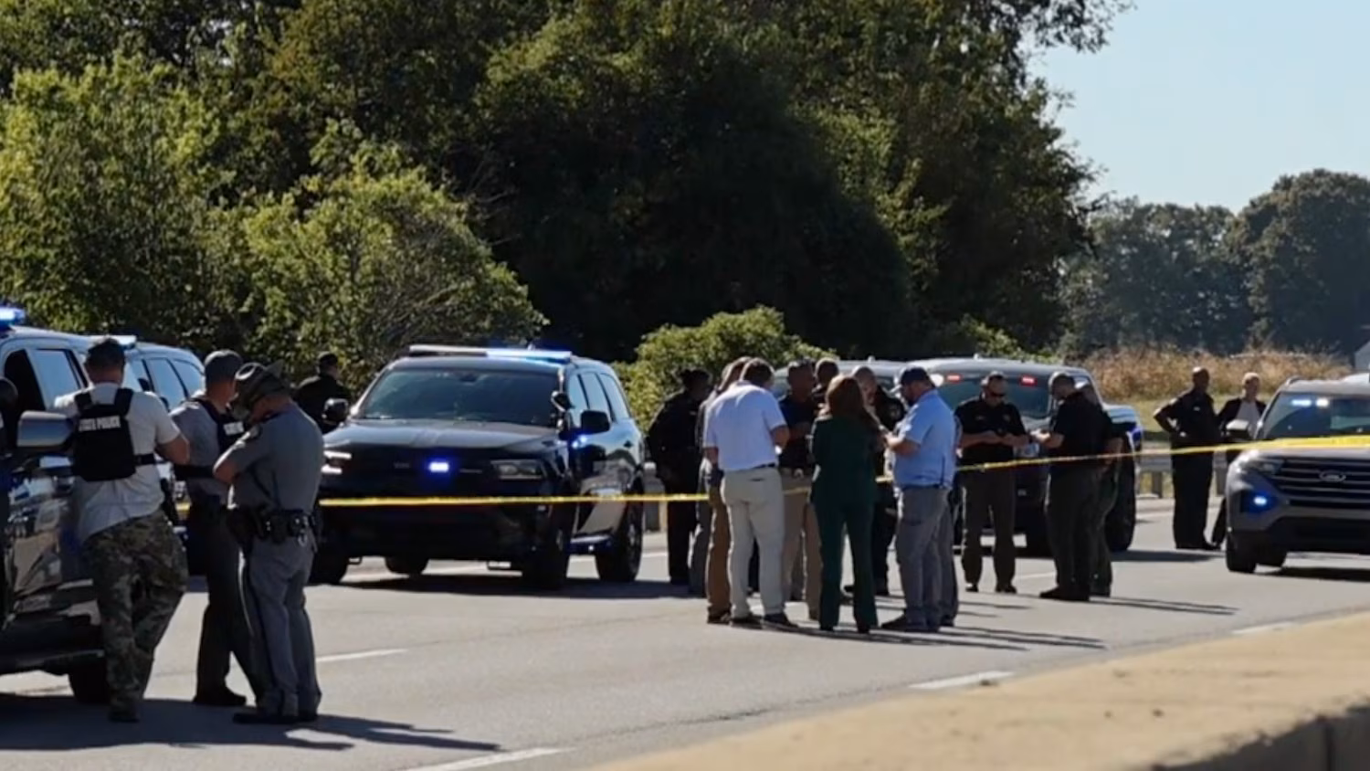 Kentucky state trooper killed in shooting while patrolling highway: Police