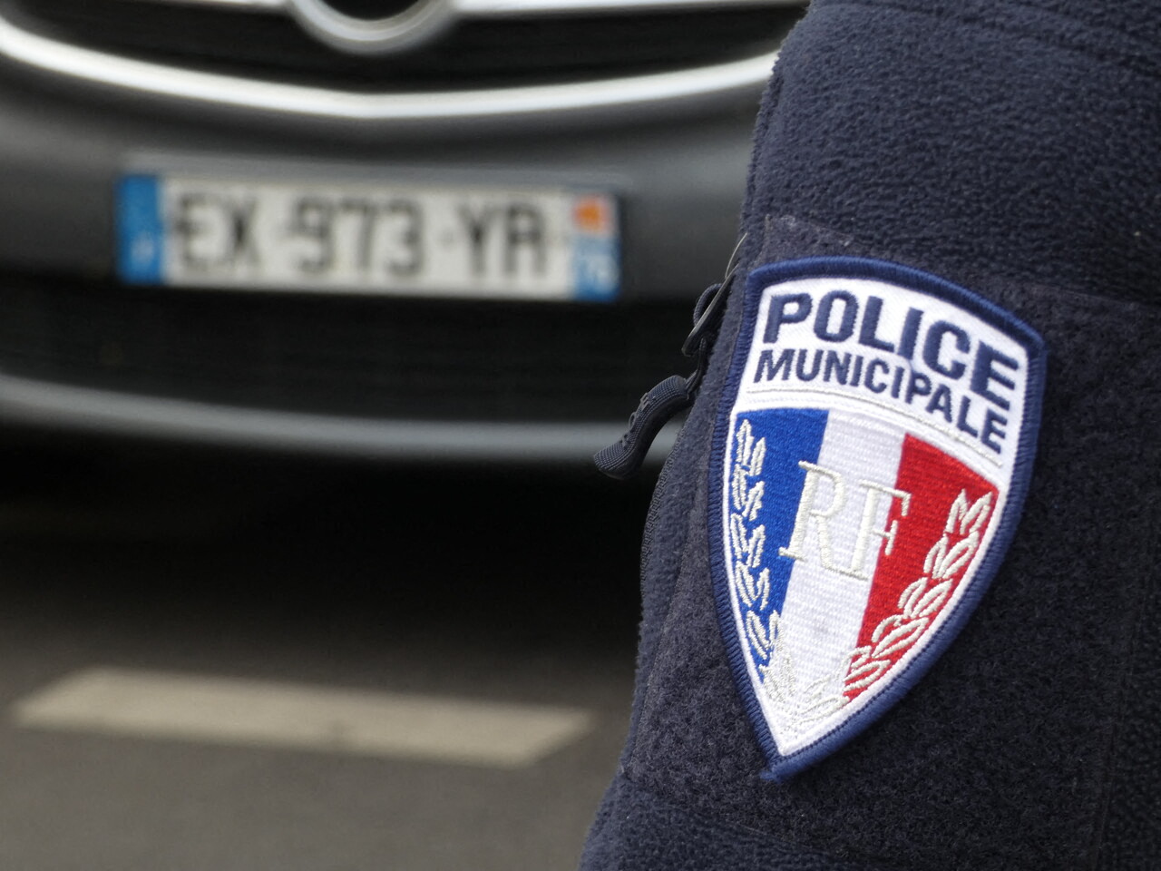 "C'est Pablo Escobar ou quoi ?" : la maire de Villeneuve-Saint-Georges réagit après l'arrestation de policiers