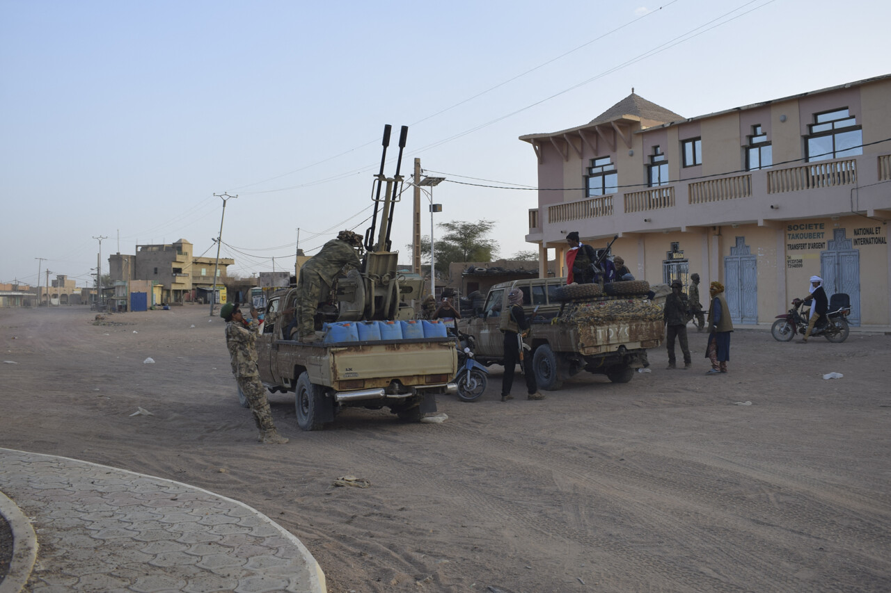 Mali : attaques coordonnées, ministre tué… ce que l’on sait de la situation chaotique à Bamako et dans plusieurs villes