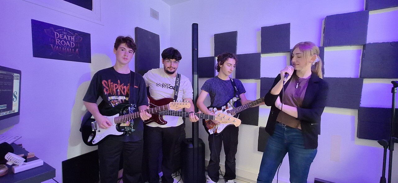 Vidéo. Pour la fête de la musique, des jeunes montent un groupe dans cette commune de Seine-Maritime