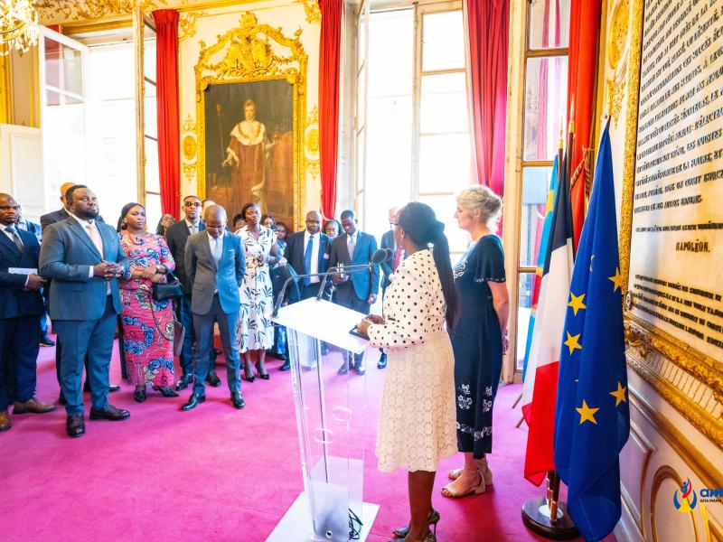 La militante congolaise Anny Modi reçoit la médaille du Sénat français pour son combat contre l’impunité des violences sexuelle