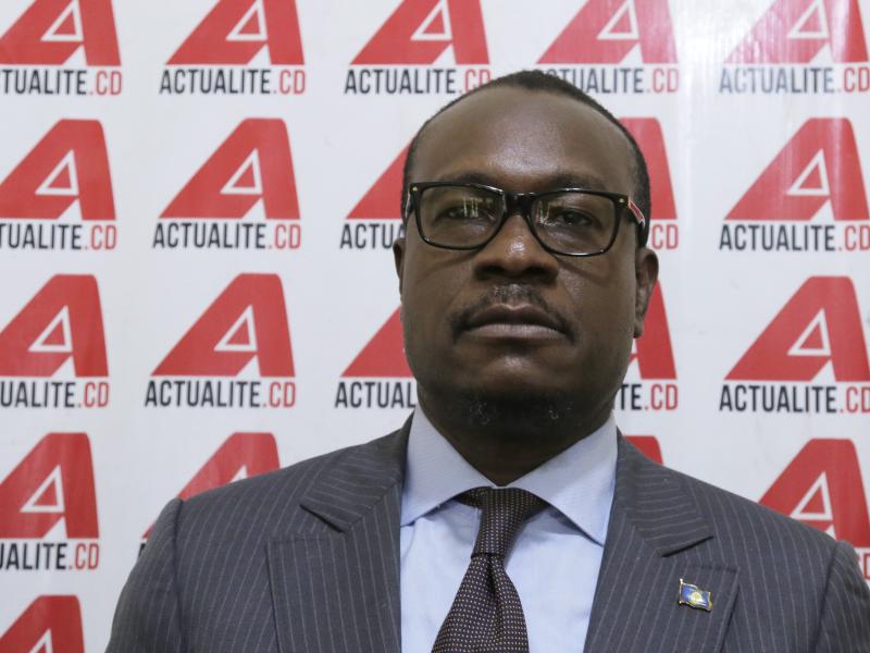 Sesanga qualifie la loi référendaire de « crime contre la nation » et appelle le peuple à faire échec à une « dictature en construction »