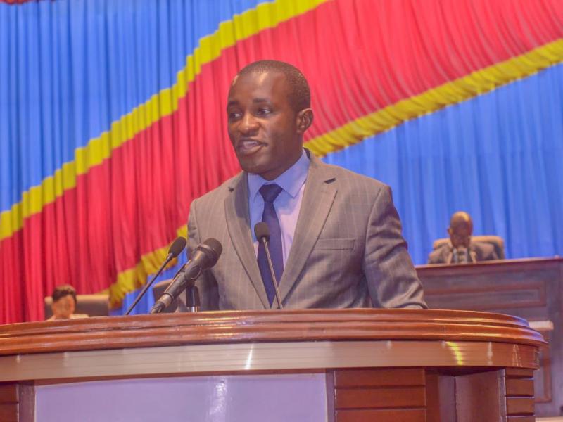 Assemblée nationale : le député Itina Mayamba réclame une enquête parlementaire sur les destructions d’habitations à la Tshangu par la RVA