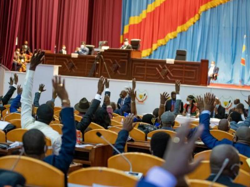 Ngondankoy : « Nous ne faisons que légiférer, le changement de Constitution, c'est le peuple qui décidera »