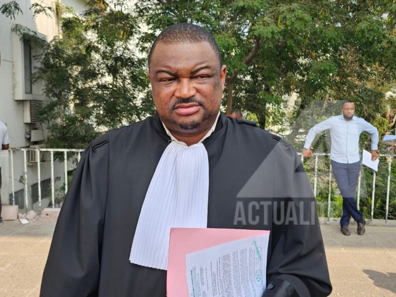 « Ces gens qui vous chantent vont vous abandonner » : Laurent Onyemba avertit Tshisekedi et démonte le projet de changement constitutionnel