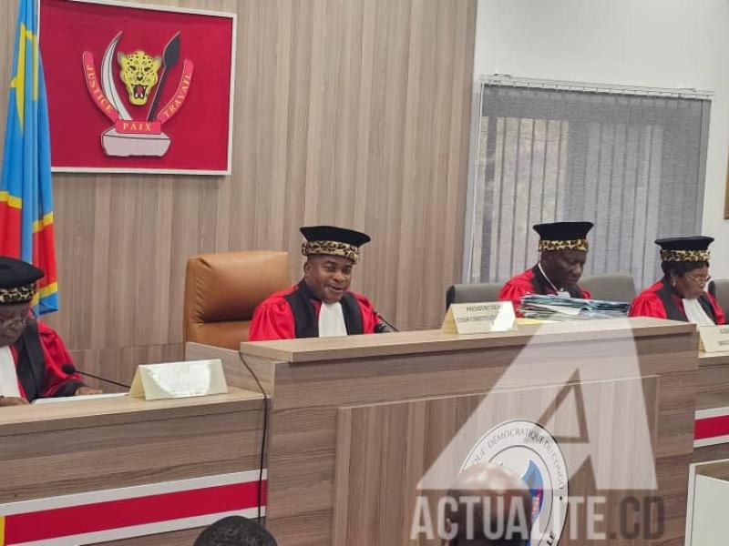 Loi référendaire : Tshisekedi saisit la Cour constitutionnelle avant toute promulgation