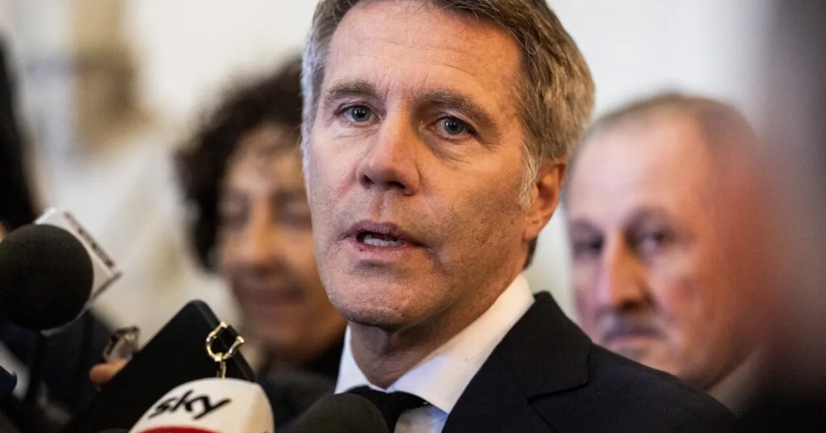 L'appello di Emanuele Filiberto a Mattarella: "Le spoglie reali tornino in Italia"