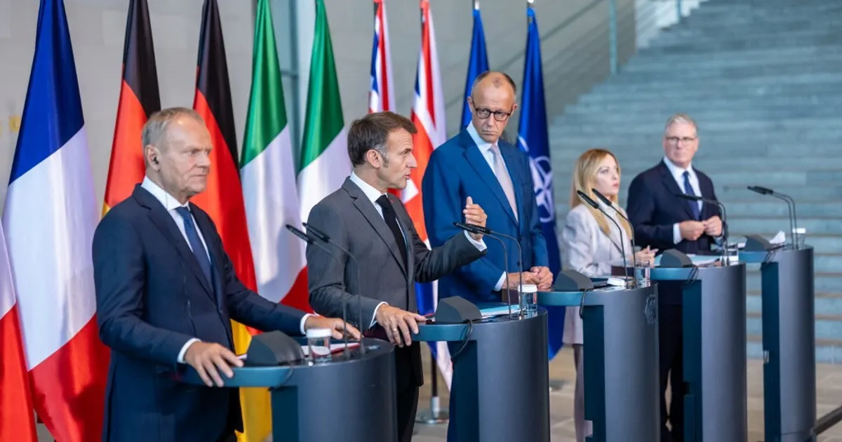 Meloni a Berlino: "L'aria è cambiata, l'Ue dipenda meno dagli Usa"