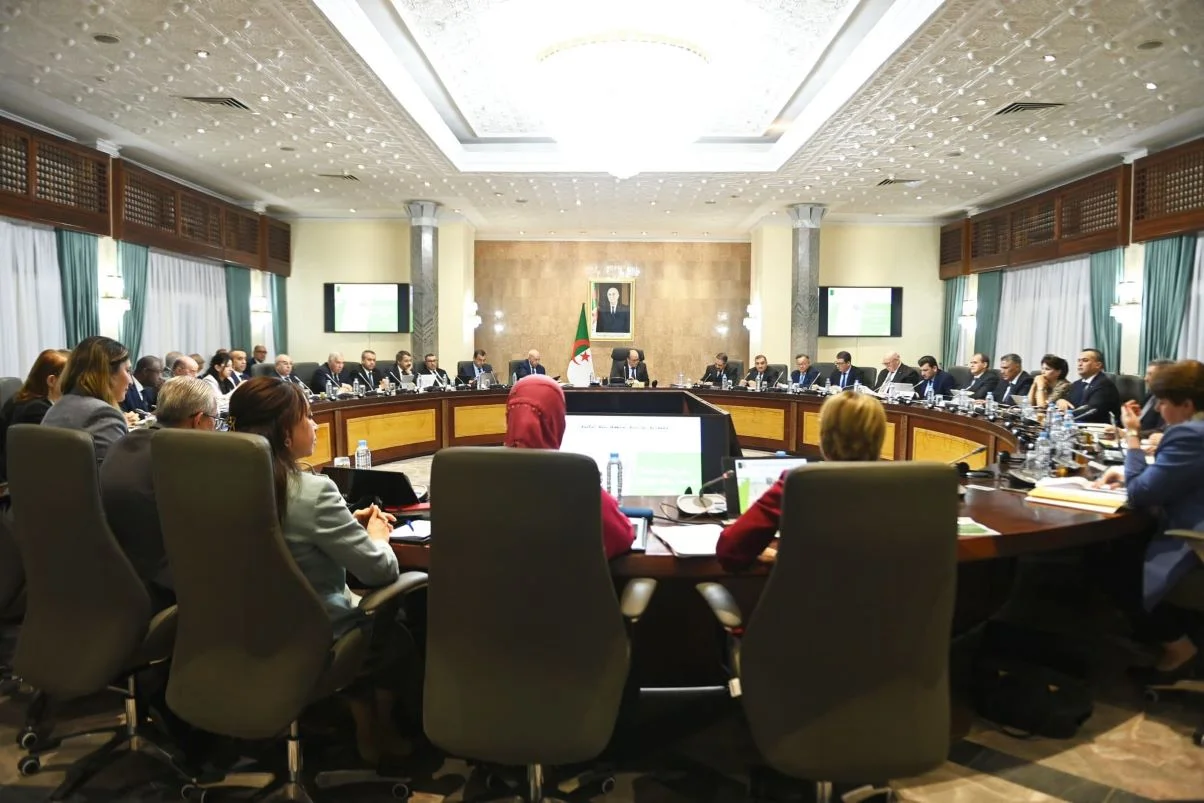 Réunion du gouvernement : foncier, centres d’appels et climat au menu