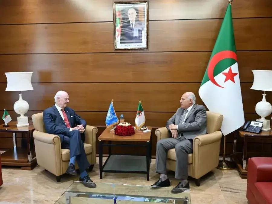 Sahara occidental : Ahmed Attaf reçoit Staffan de Mistura