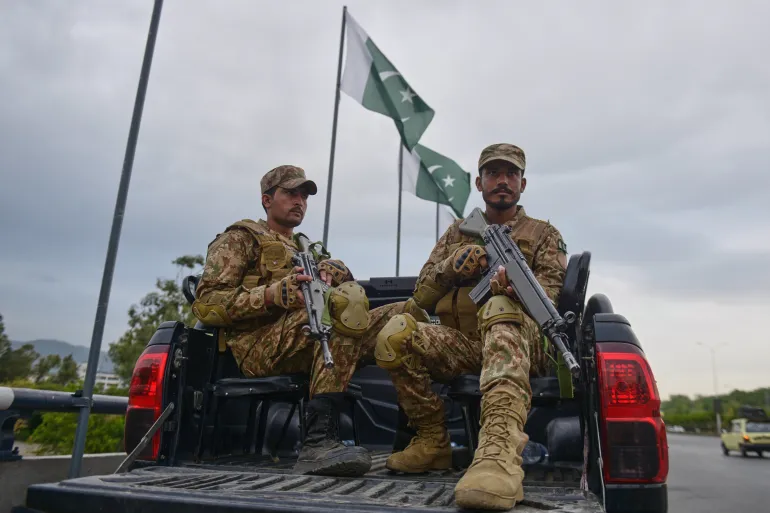 Ceasefire at risk as Pakistan and Afghanistan report cross-border attacks