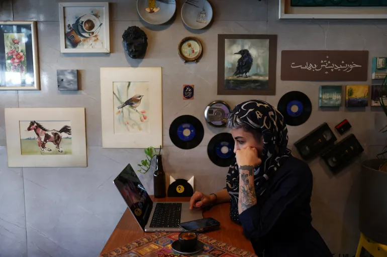 Iran reinstates some internet access but restrictions remain for most