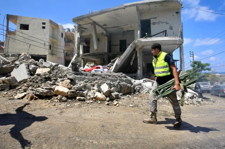 Israeli attacks in Lebanon kill 10 people, including high-ranking soldiers