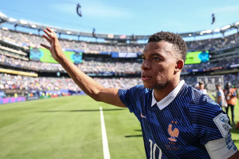 Mbappe scores twice as France defeats Senegal 3-1 in World Cup qualifier