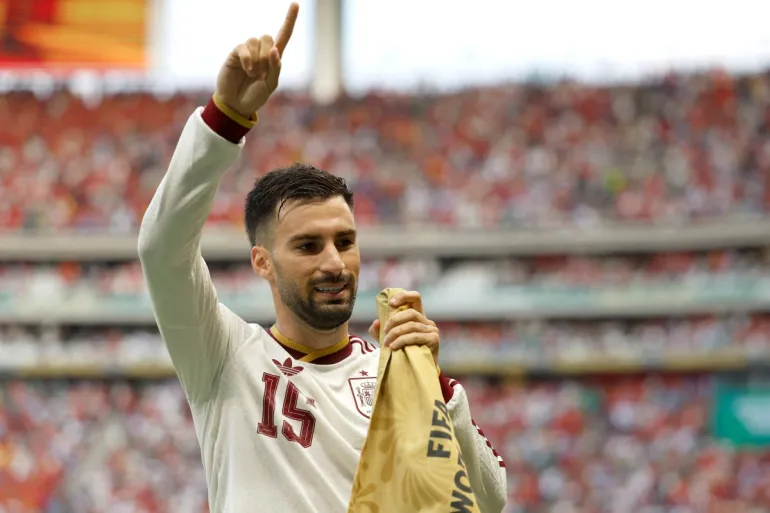 Spain beat Uruguay 1-0 to clinch World Cup Group H top spot