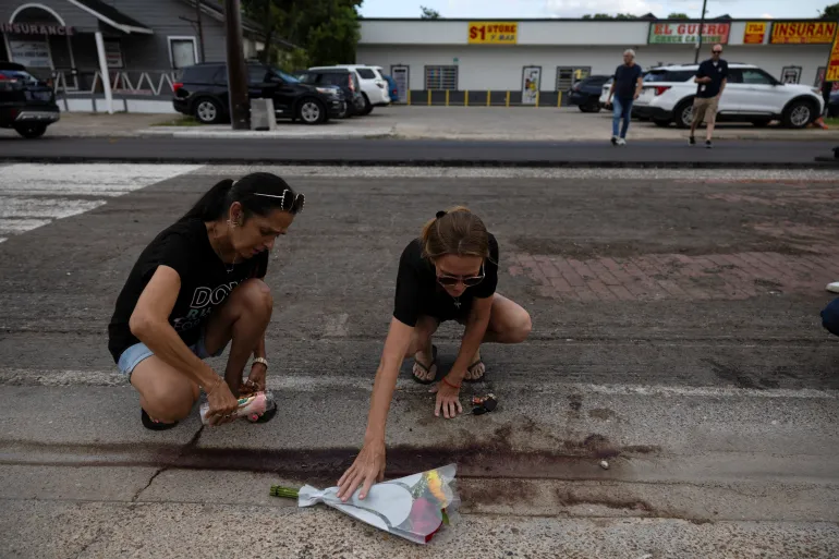 US immigration officer shoots and kills man in Texas
