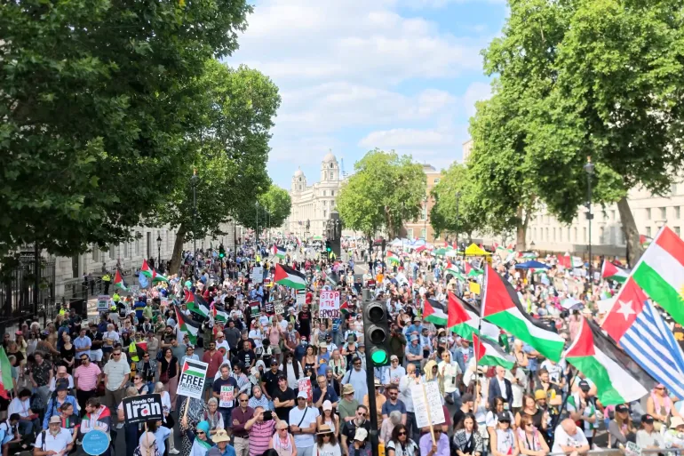 Thousands rally in London in support of Gaza, demand new PM take action