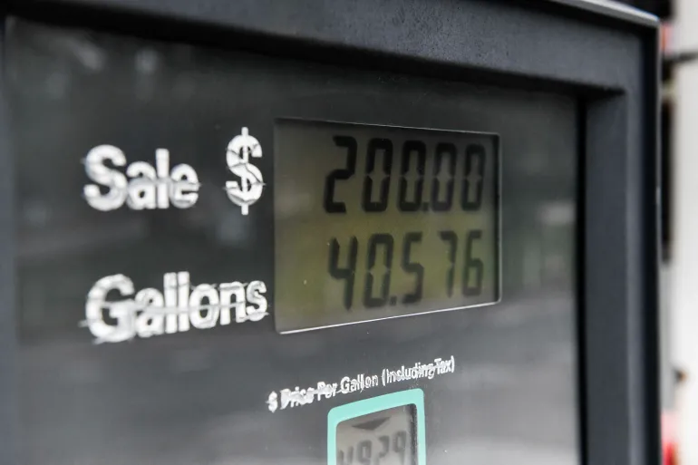 Petrol prices climb as US–Iran tensions disrupt markets