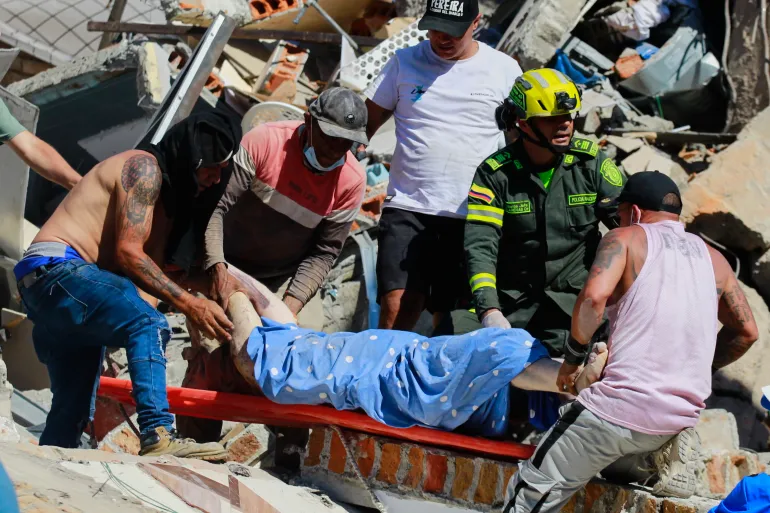 Colombia quake: Frantic search for survivors as over 2,700 reported missing