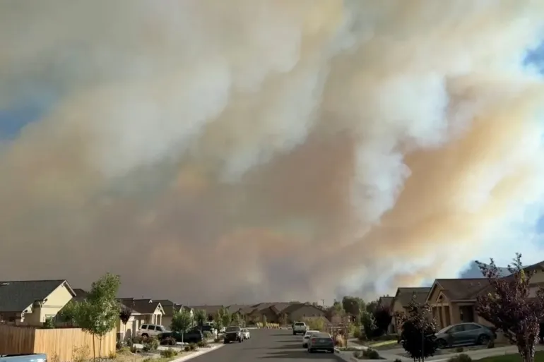 Thousands displaced as wildfire threatens homes in US state of Nevada