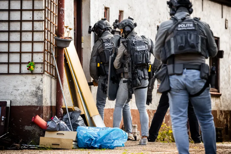 Police arrest 34 after deadly gang shootout in eastern Netherlands