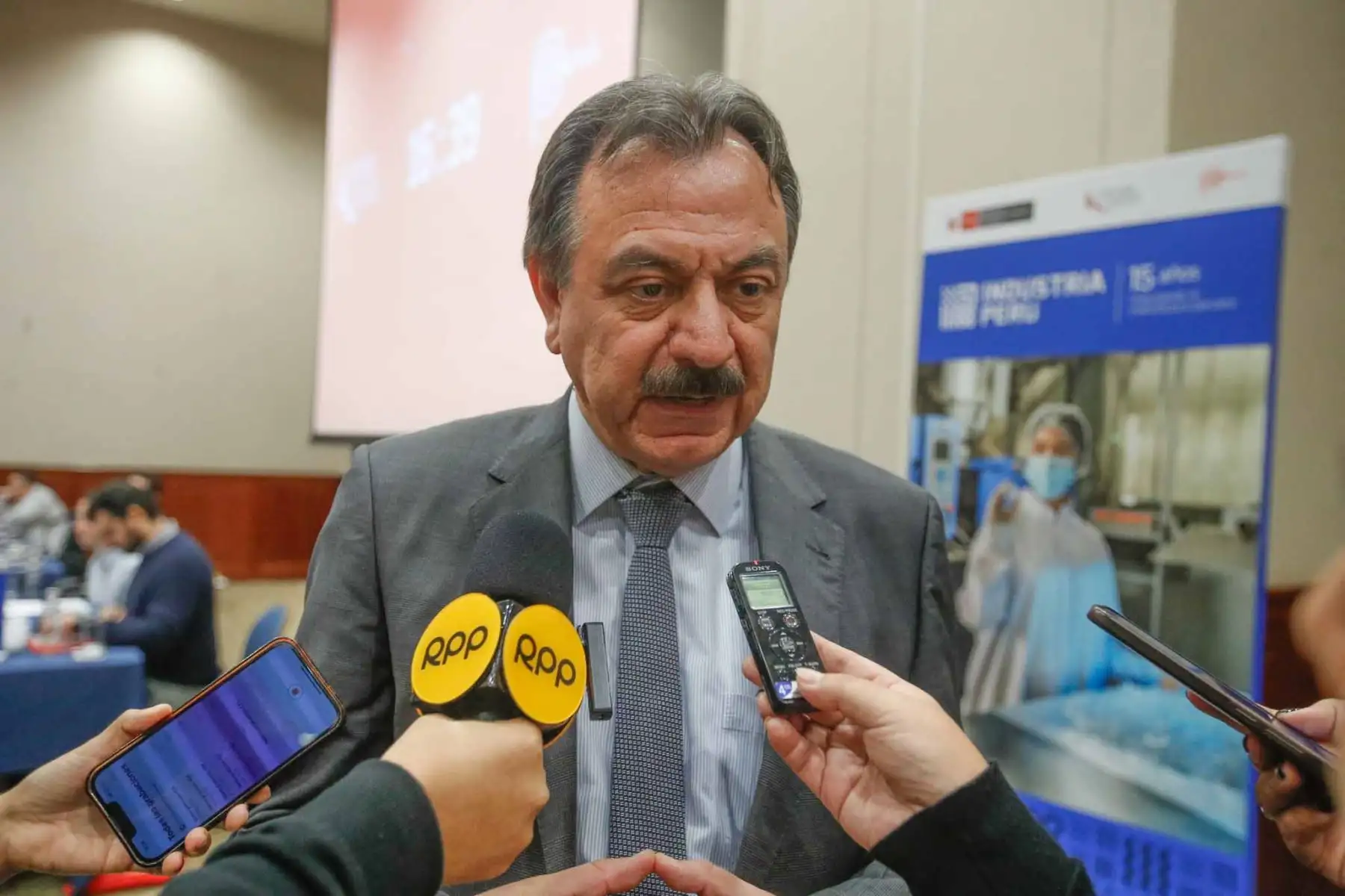 Exportaciones manufactureras sumarían US$ 6,615 millones y crecerían 5 % el 2026