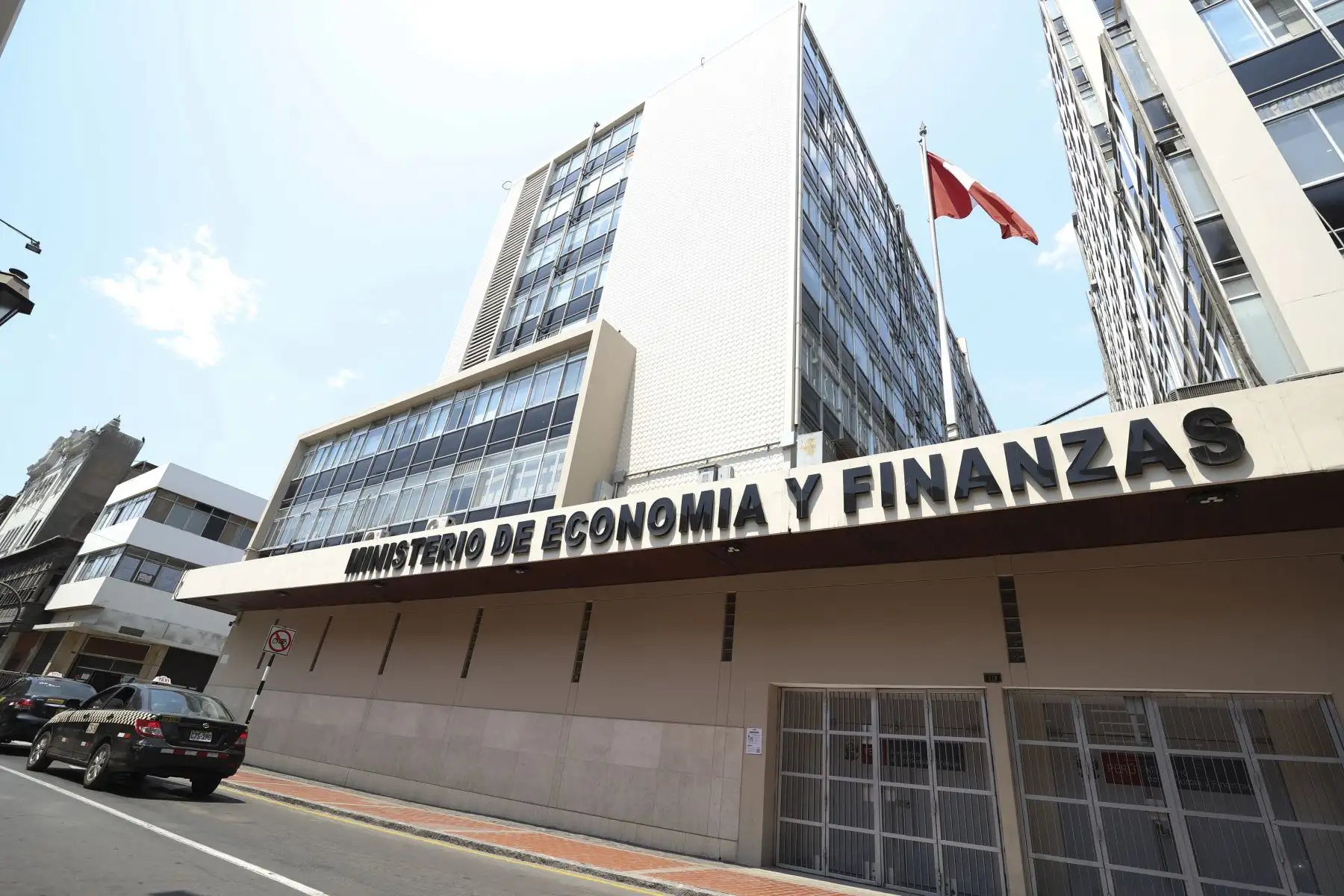 MEF destaca mayor nivel de inversión privada y confianza en el Perú