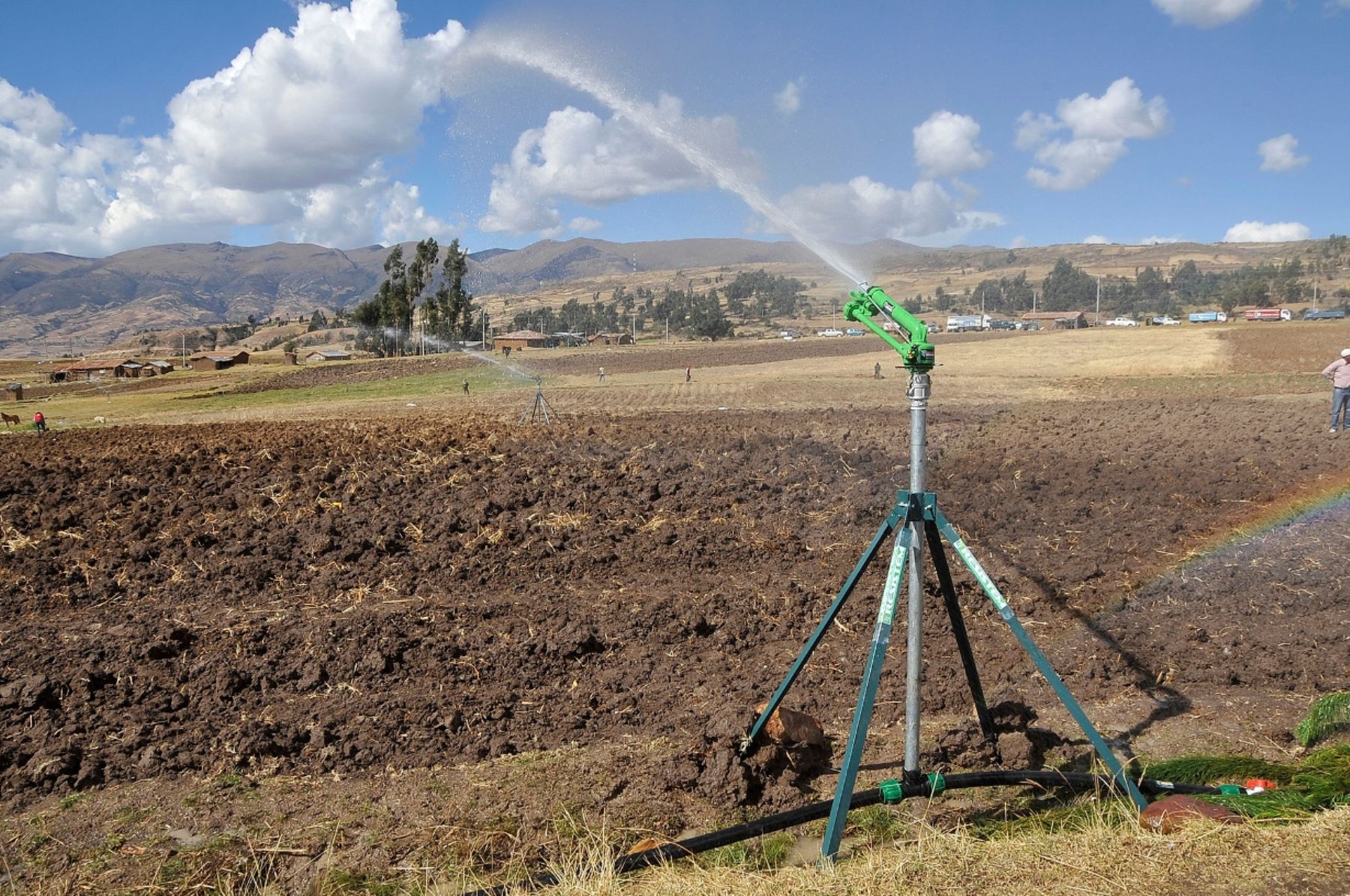 Con nueva infraestructura hídrica Agro Rural garantiza agua para más de 35,000 familias