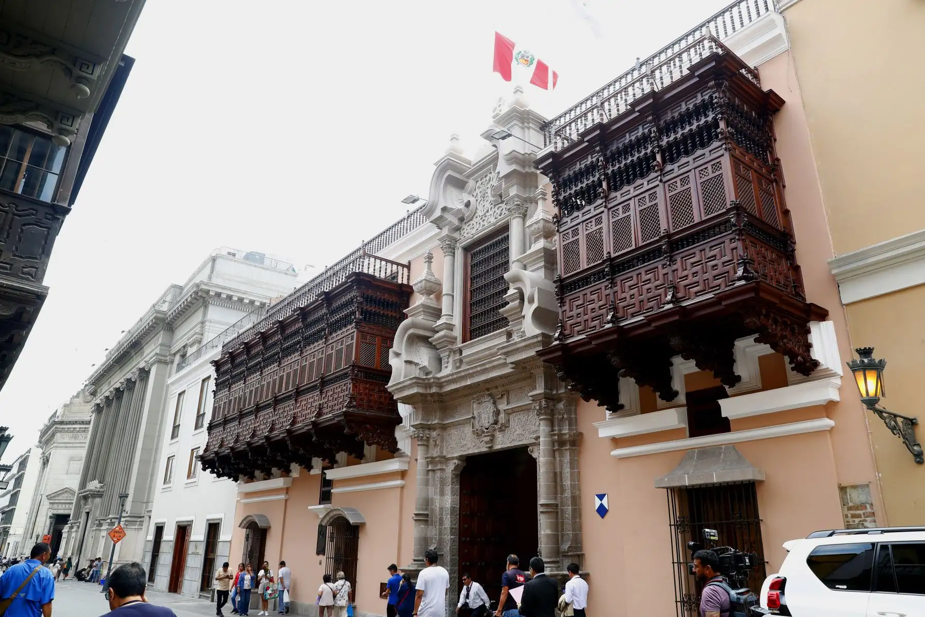 Perú reafirma lazos con la Santa Sede y expresa su deseo de recibir al papa León XIV