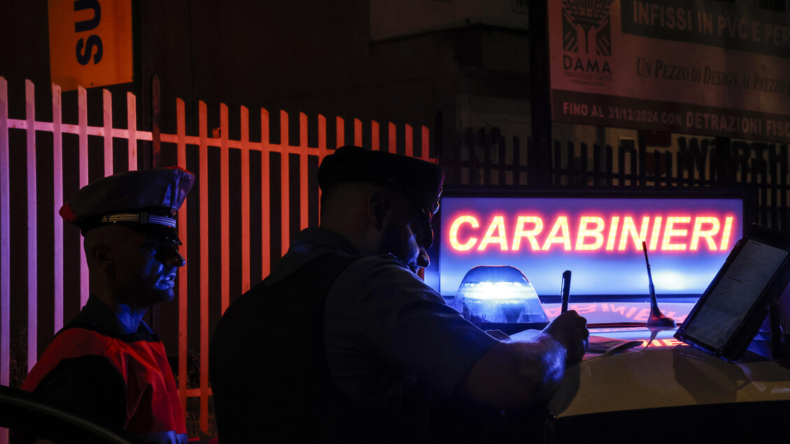 Gli sparano davanti casa , morto 21enne a Napoli - Ultima ora - Ansa.it