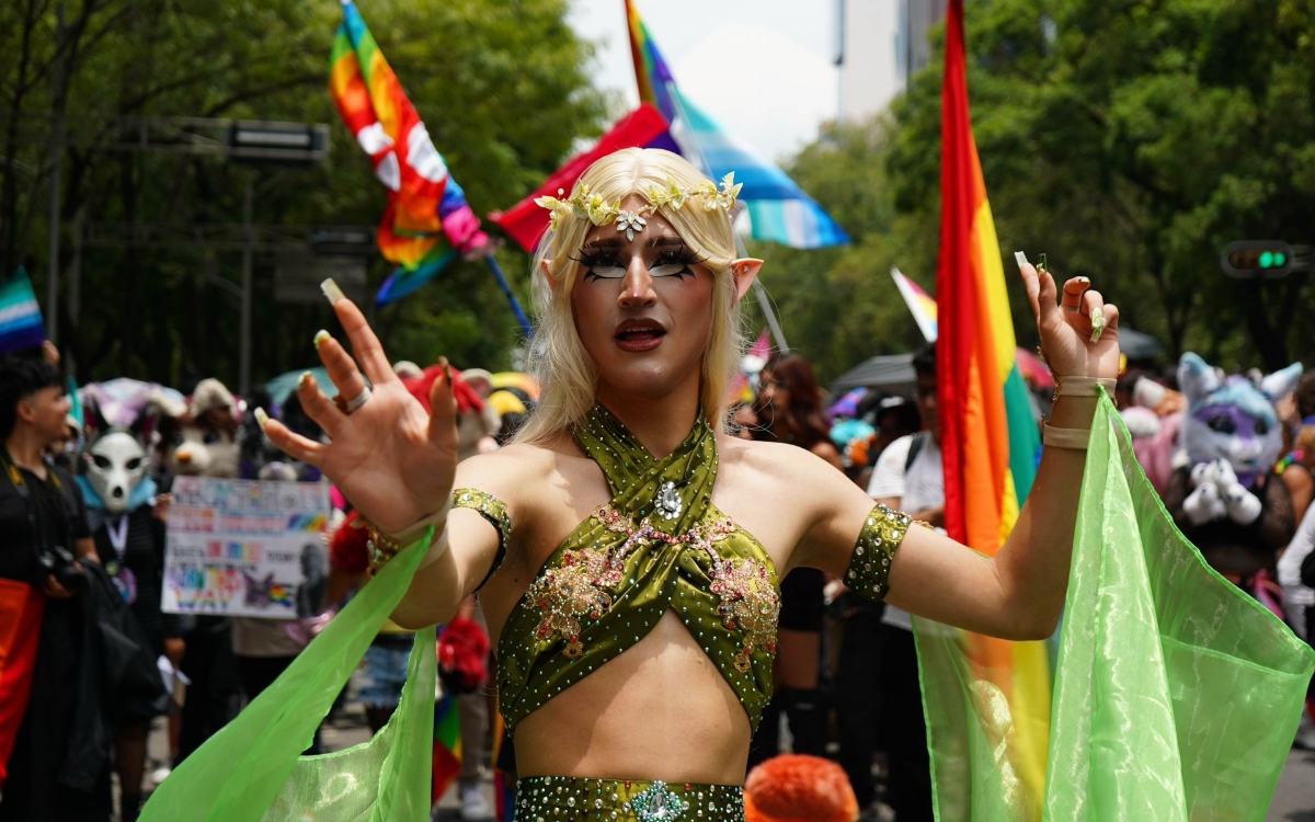 Marcha del Orgullo 2026 | Organizaciones piden al GobCDMX acceso libre y seguro al Zócalo
