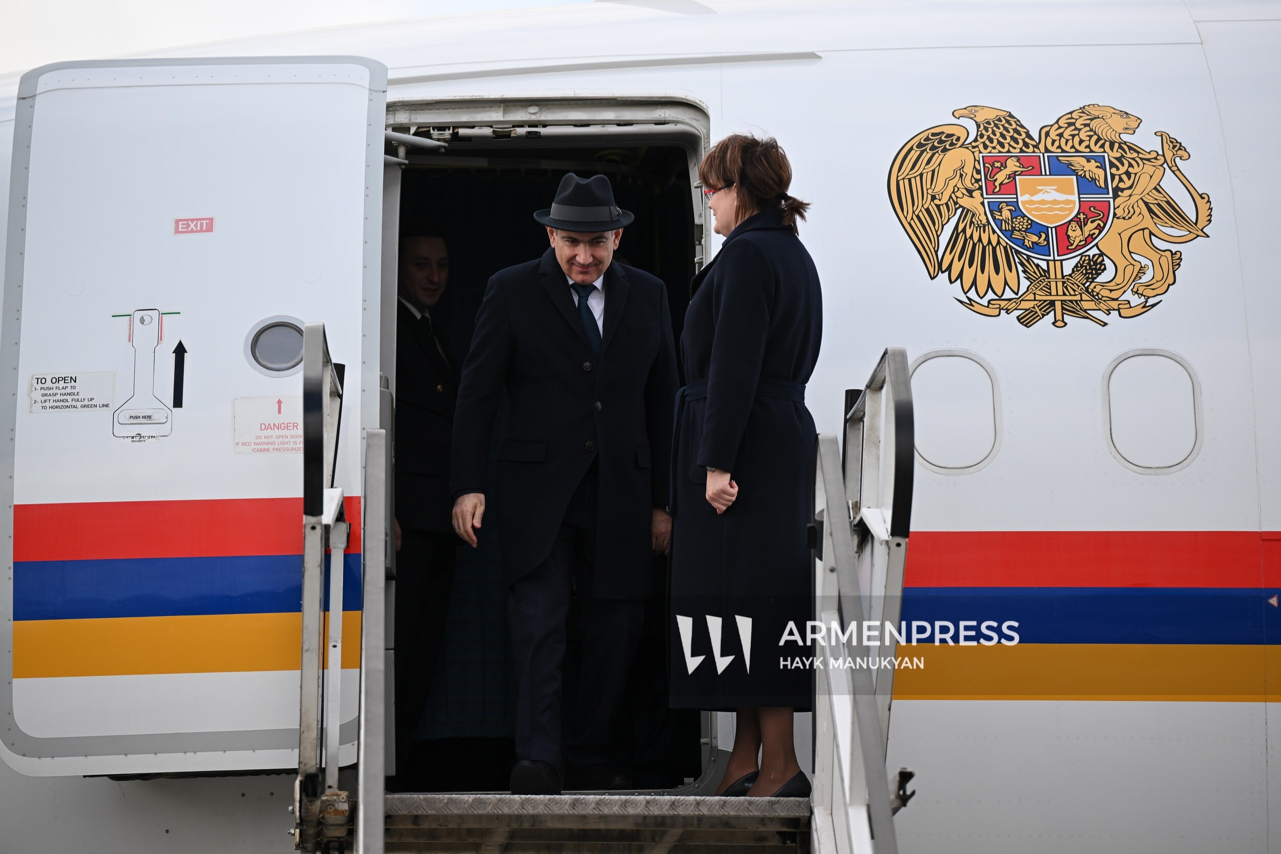 Armenian PM departs for Russia on working visit